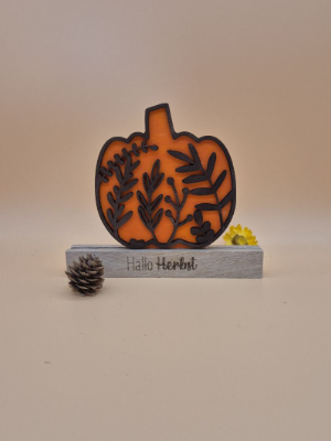 Herbststimmung pur: Kürbis aus Holz als Unikat-Deko